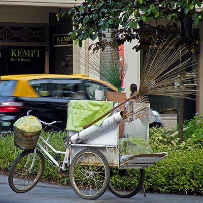 North Bridge Road - Singapore - 20090904 - 8:35