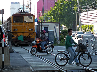 Thanon Asoke-Din Daeng - Makkasan - Bangkok - 23 August 2011 - 8:13