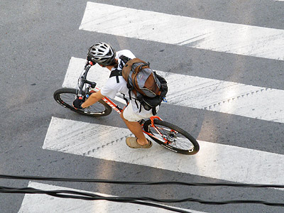 Thanon Witthayu - Thanon Sarasin - Bangkok - 11 April 16:34