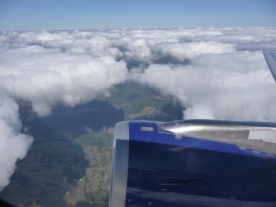 schicke Wolken beim Start von Berlin Tegel