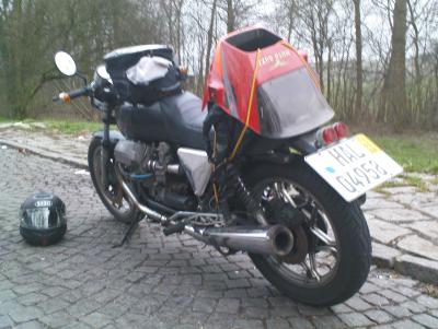 Guzzi LM3 Le Mans III bei der &Uuml;berf&uuml;hrung von Gumbsheim nach Halle