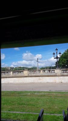 in Bordeaux aus der Stra&szlig;enbahn aufgenommen
