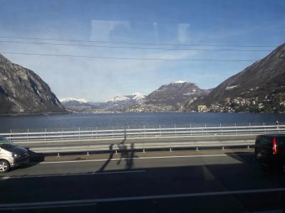 einer der zahlreichen Schweizer Seen kurz vor der italienischen Grenze