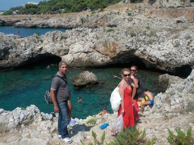 das wasser ist soo unglaublich klar! und die dame in rot ist martina