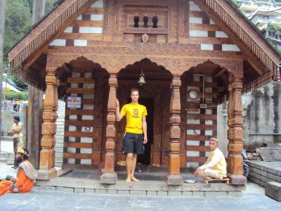 in a tempel in Manali, with hot springs