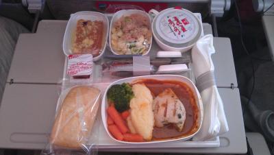 Letzte Mahlzeit im Emirates-Flugzeug nach Düsseldorf