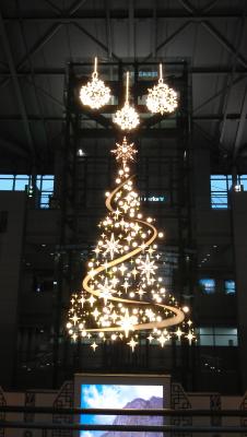 Weihnachtsdekoration am Flughafen in Seoul