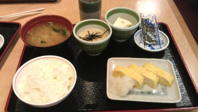 Traditionell japanisches Frühstück in Osaka
