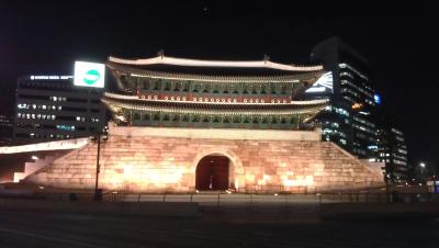 Sungnyemun Tor bei Nacht