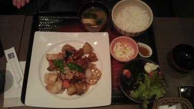Mahlzeit am ersten Abend in Tokyo