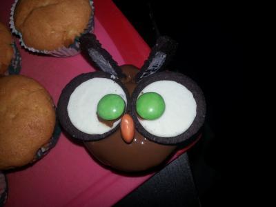 Eulenmuffins in Vorbereitung auf Halloween Eulenmuffins in Vorbereitung auf Halloween