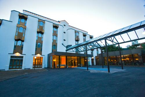 amore.. freu dich auf dein Geb. Geschenk. <br />
denn diese T&uuml;re wirst du eine Woche nach nach dem 02.03 betreten. :)