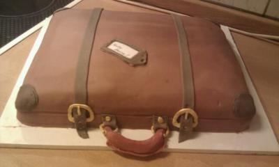 Abschiedstorte in Kofferform