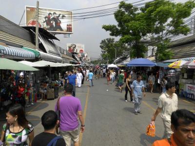 Jatujak-Markt in Bangkok. Soll der groesste in Suedostasien sein. Werden wir auf jedenfall nochmal besuchen wenn wir samstags in Bangkok sind!
