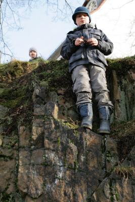 der Mann im Hintergrund