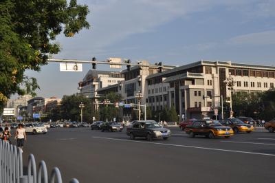 ...12spurige Stra&szlig;e...