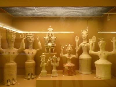 minoische Priesterfiguren