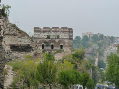 Theodosius-Landmauer