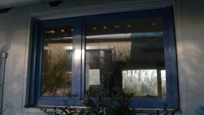 ...das neue Küchenfenster ist blau...