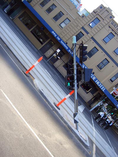 ...ich dachte down under und nicht seitlich schräg... ...ich dachte down under und nicht seitlich schräg...