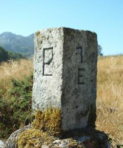 Der Grenzstein Portugal -  Espa&ntilde;a