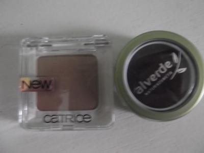 1 Eyeshadow Catrice<br />
2 Geleyeliner Alverde