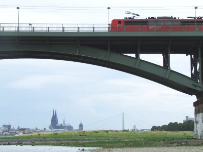 k&ouml;ln vom s&uuml;den aus gesehen