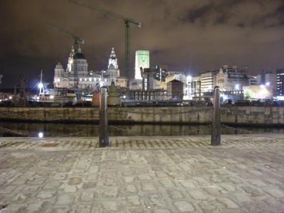 Skyline von den Albert Docks aus gesehen