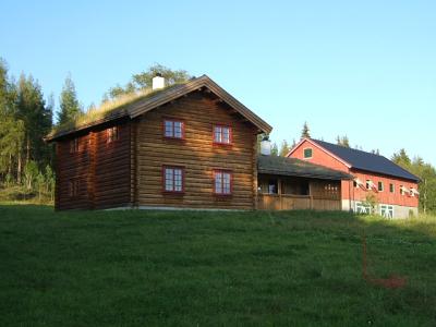Der Hof Sj&oslash;li Gardsysteri am Vermund-See
