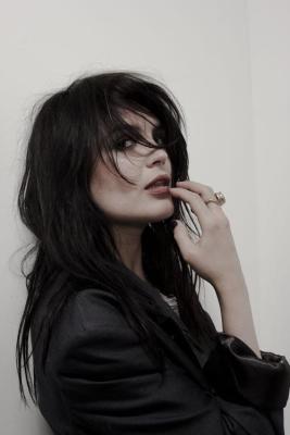 A. Mosshart A. Mosshart