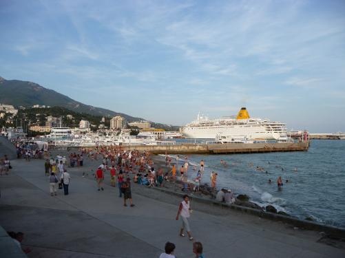 Yalta! Yalta!