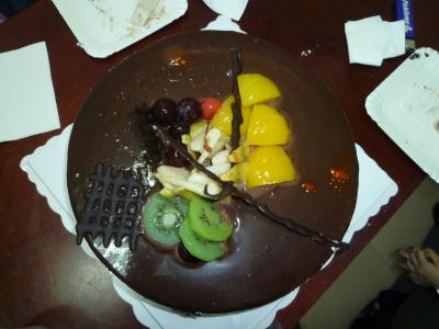 Die zweite, noch gr&ouml;&szlig;ere Torte.