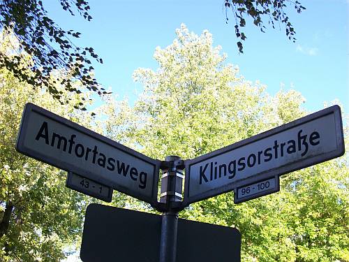eine Kreuzung in Berlin...