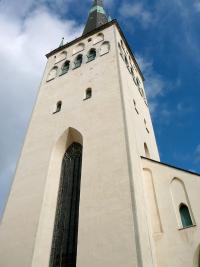 Einst der höchste Kirchturm der Welt, ursprünglich 160m hoch. Olevisti kirik