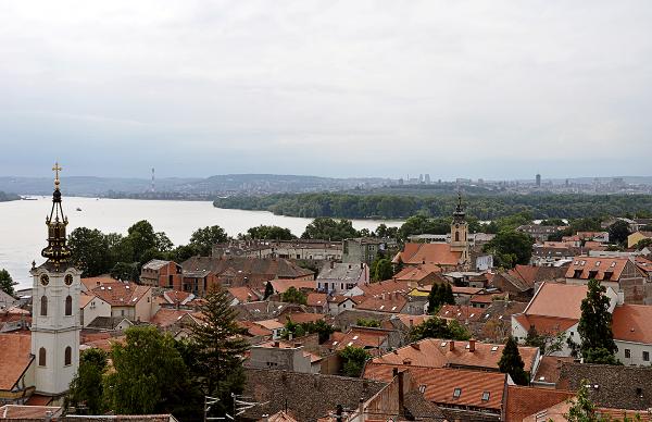 Blick vom Gardoš über Zemun nach Belgrad