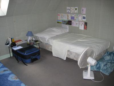 Nici&acute;s bescheidenes Bett =)