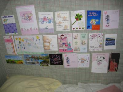 Nomol alna wo mir a Karta zum B-day gschickt hond dank&auml;!!! Se h&auml;ngan neabat minam Bett 