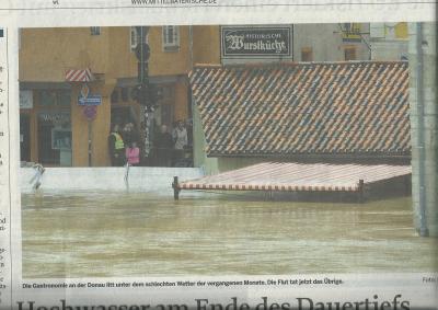 die Wuerstl sind ins Wasser gefallen