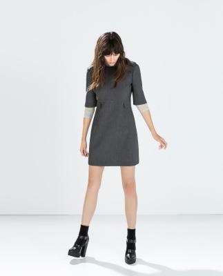 Ein elegantes Strickkleid von ZARA