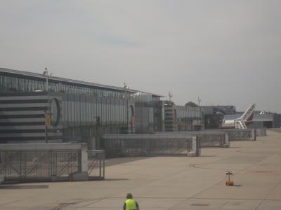 Das war noch am Flughafen... Papa, siehst du euch? Ich konnte euch erkennen (: 