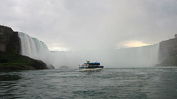 Niagara Falls. (novala) Niagara Falls. (novala)