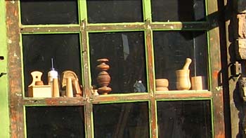 Shop window in Sarajevo. (novala) Shop window in Sarajevo. (novala)