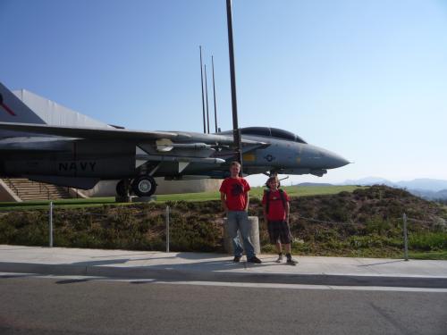 fighter that protects airforce one, I think<br />
maybe just another fighter