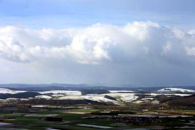 Blick in die Weite - man kann den Frühling schon erahnen.