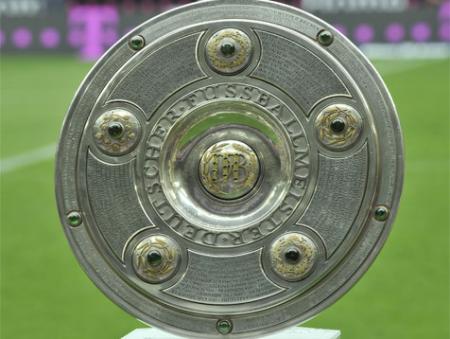 Wer w&uuml;rd in dieser Bundesliga Deutscher Meister <br />
<br />
Ihr k&ouml;nnt in die kommentare schreiben welcher favorit ihr habt? <br />
<br />
