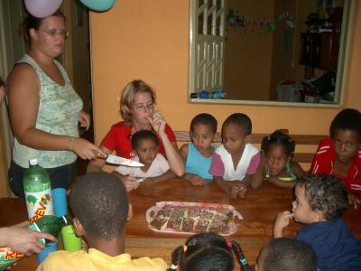 Magda's Geburtstag mit den Kindern vom Abrigo